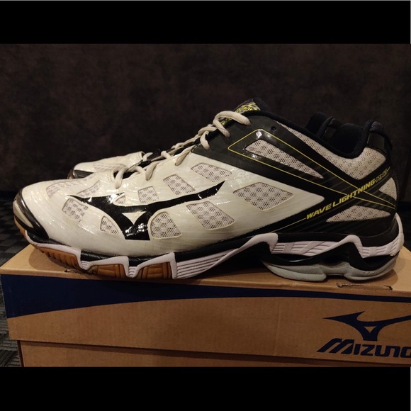 mizuno rx3 volleyball shoes